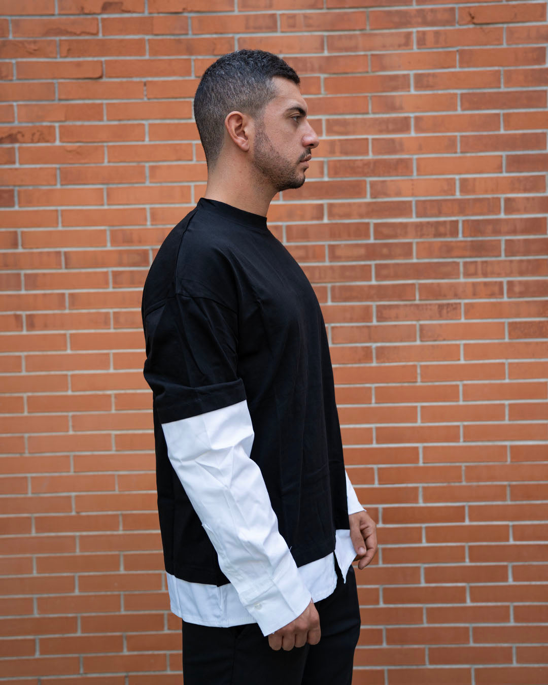T-Shirt Nera Maniche Camicia