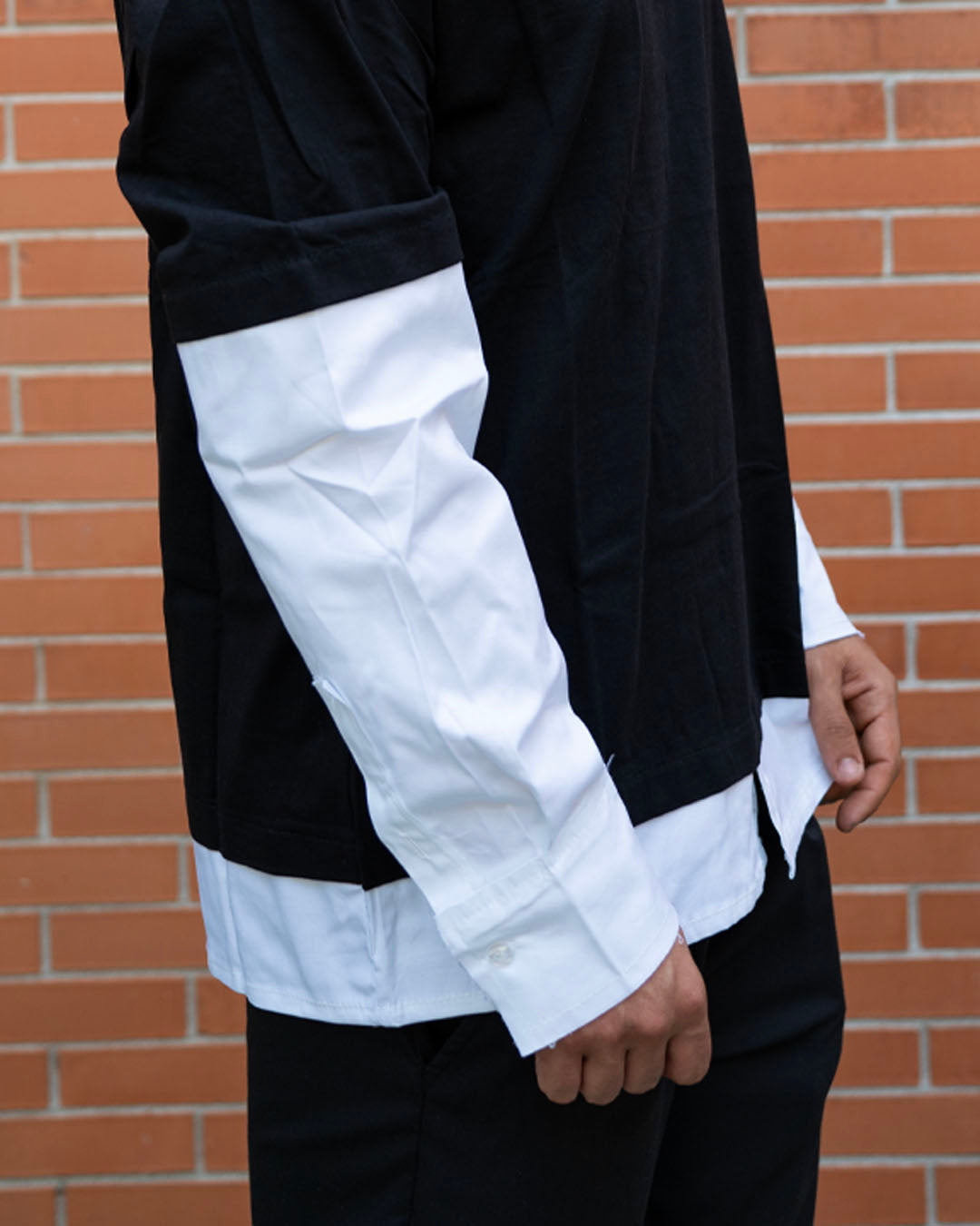 T-Shirt Nera Maniche Camicia
